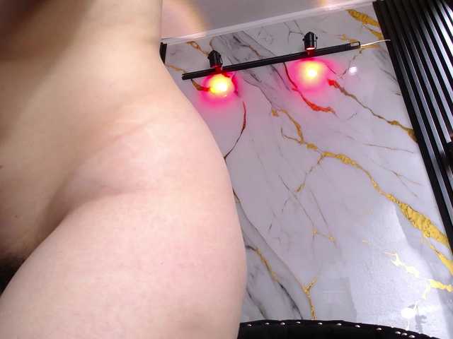 gagingmolly live cam on BongaCams