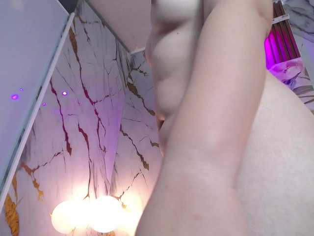 gagingmolly live cam on BongaCams