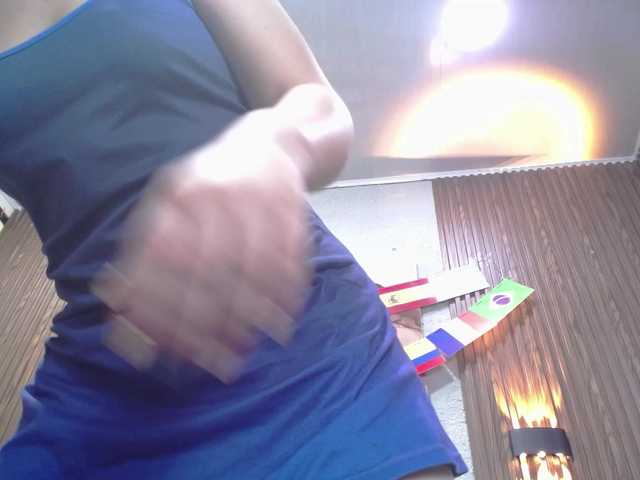 gagingmolly live cam on BongaCams