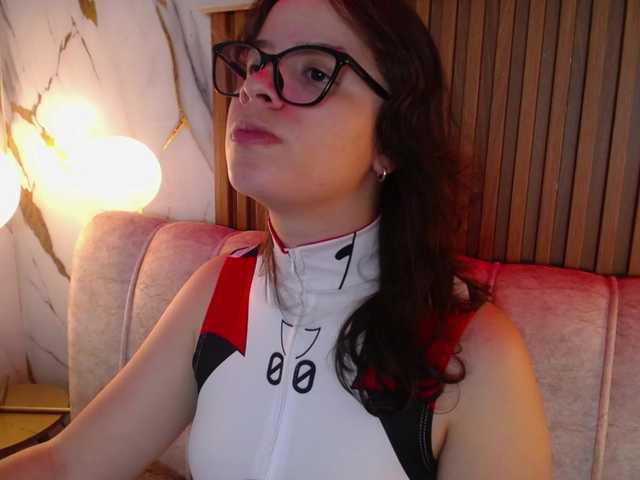 gagingmolly live cam on BongaCams
