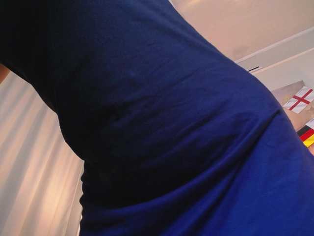 gagingmolly live cam on BongaCams