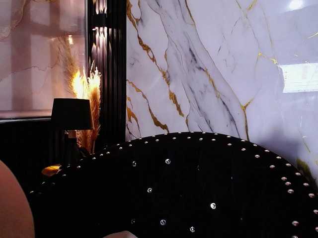 gagingmolly live cam on BongaCams