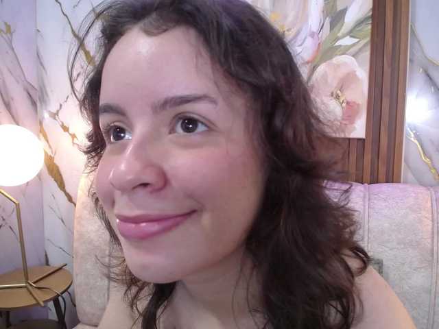 gagingmolly live cam on BongaCams