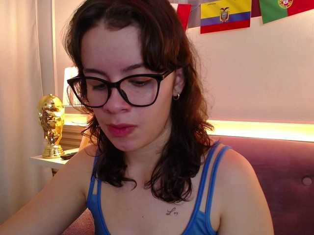 gagingmolly live cam on BongaCams