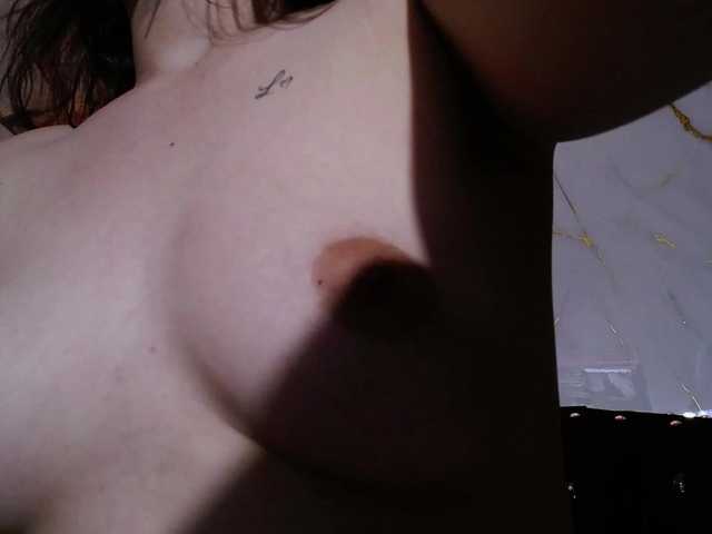 gagingmolly live cam on BongaCams