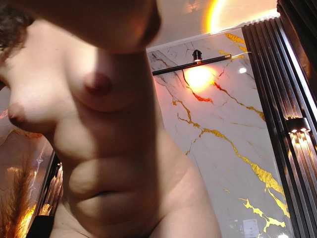 gagingmolly live cam on BongaCams