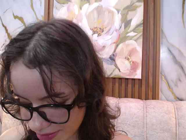 Modelo: gagingmolly