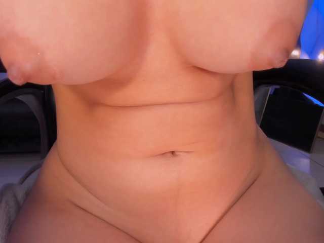 BellaStorm1 live cam on BongaCams