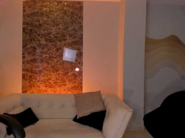 BellaStorm1 live cam on BongaCams