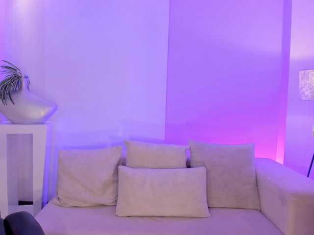 BellaStorm1 live cam on BongaCams