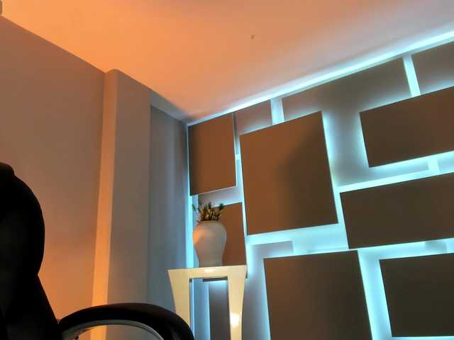 BellaStorm1 live cam on BongaCams