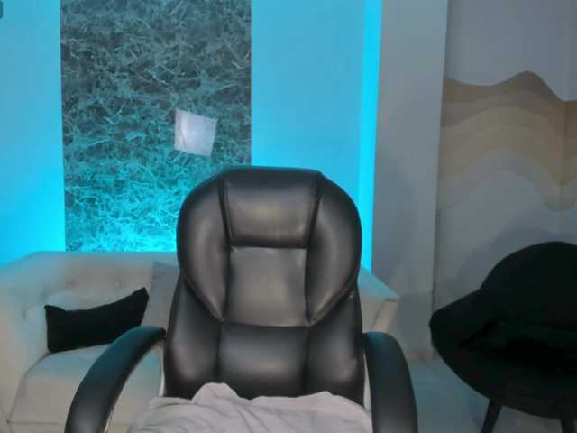 BellaStorm1 live cam on BongaCams