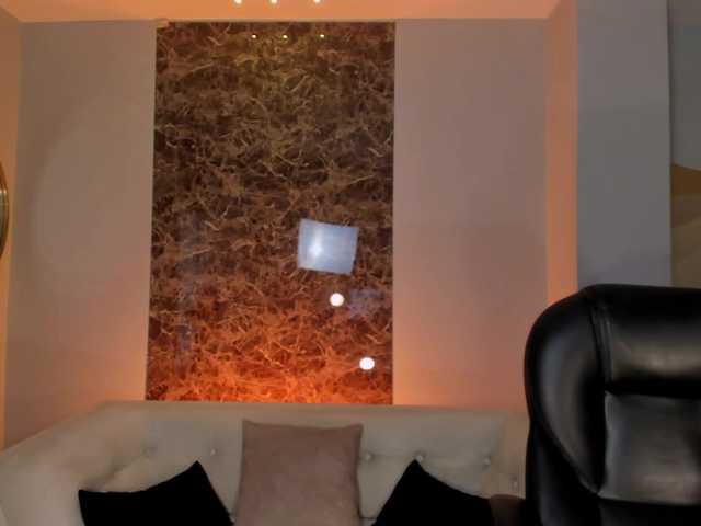 BellaStorm1 live cam on BongaCams