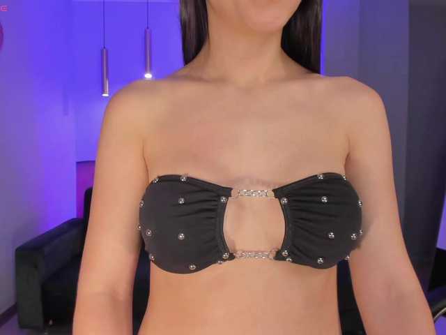BellaStorm1 live cam on BongaCams