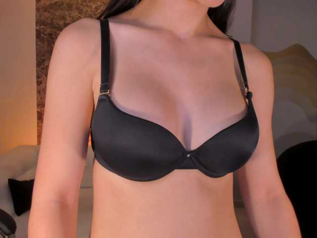 BellaStorm1 live webcam show