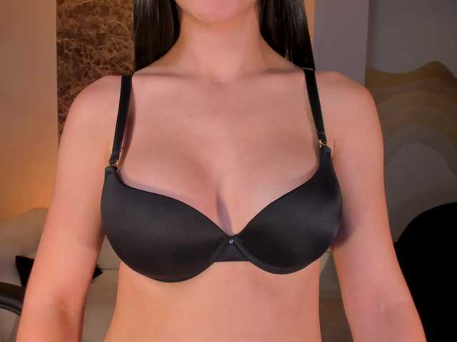 BellaStorm1 live cam on BongaCams