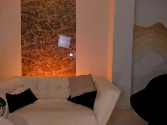 BellaStorm1 live webcam show