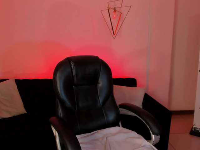 BellaStorm1 live cam on BongaCams