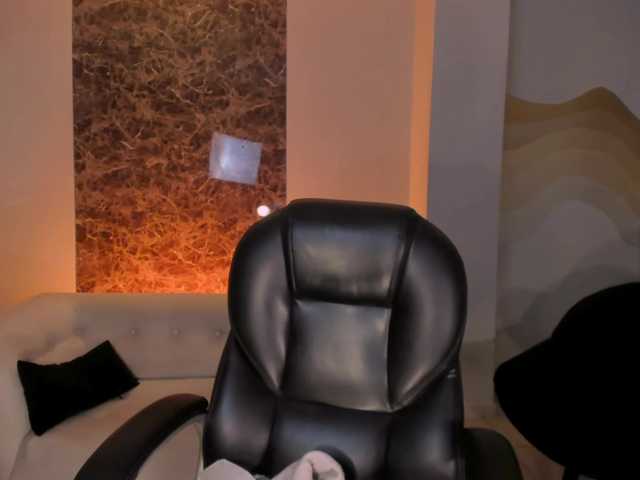 BellaStorm1 live cam on BongaCams