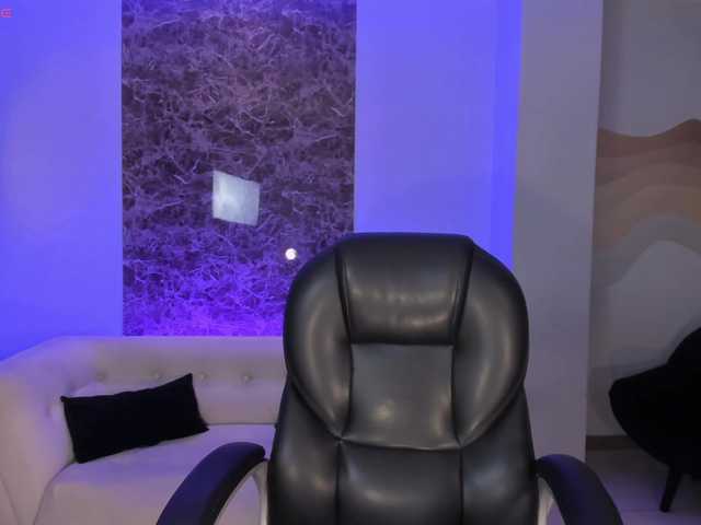 BellaStorm1 live cam on BongaCams