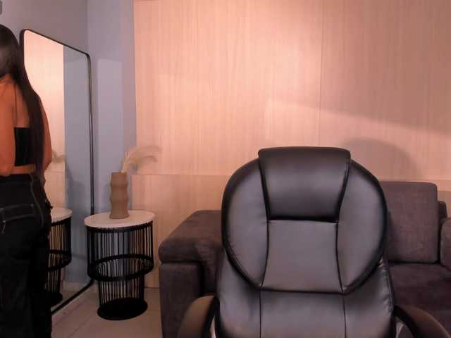 SaphiraJames live cam on UnifiedCams