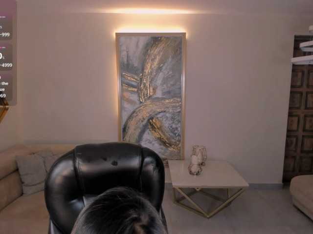 le modèle SaphiraJames est en webcam porno dans un show sur le site bongacams, il possède les tags suivants: Latino/Hispanic,Brunette,Shaved
