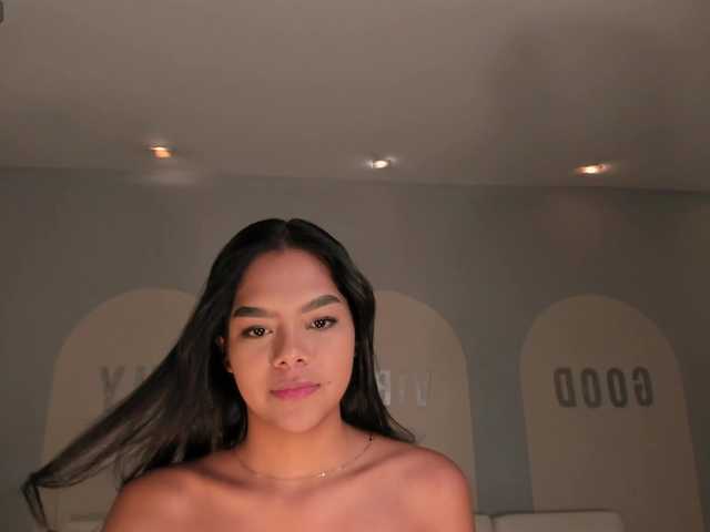 SaphiraJames live webcam show