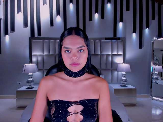 SaphiraJames live cam on UnifiedCams
