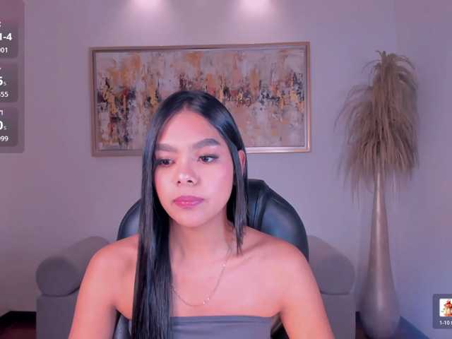 le modèle SaphiraJames est en webcam porno dans un show sur le site bongacams, il possède les tags suivants: Latino/Hispanic,Brunette,Shaved