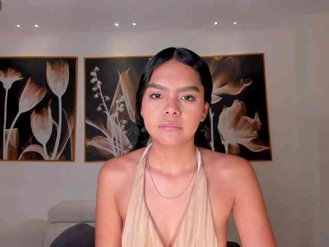 SaphiraJames webcam