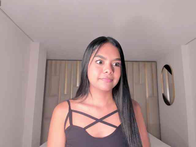 SaphiraJames webcam