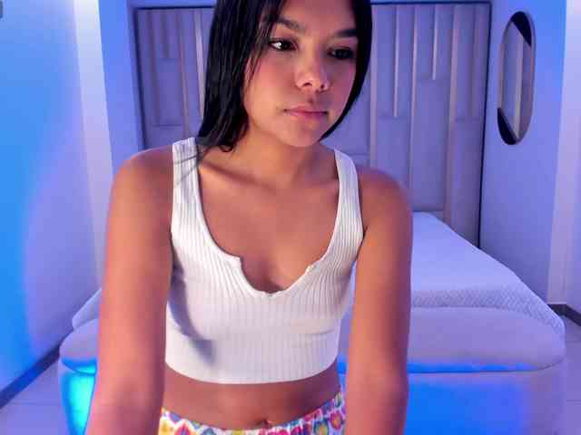 SaphiraJames webcam