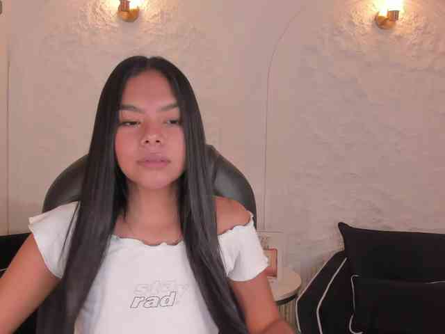SaphiraJames webcam