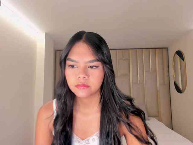 SaphiraJames webcam