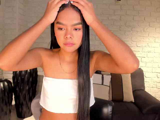 SaphiraJames webcam