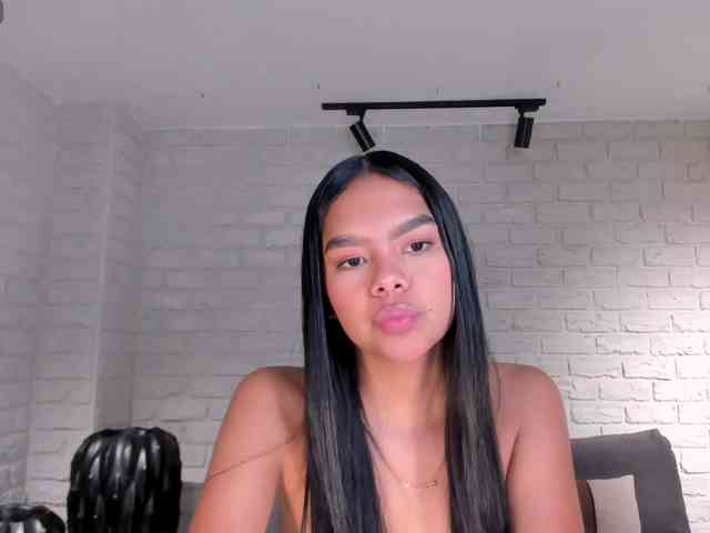 SaphiraJames webcam