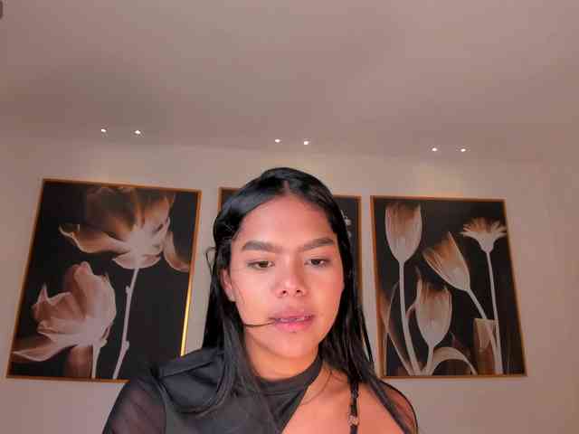 SaphiraJames webcam