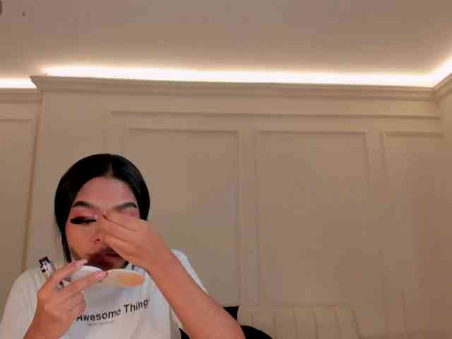 SaphiraJames webcam