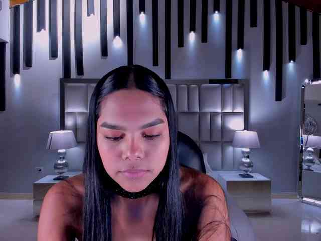 SaphiraJames webcam