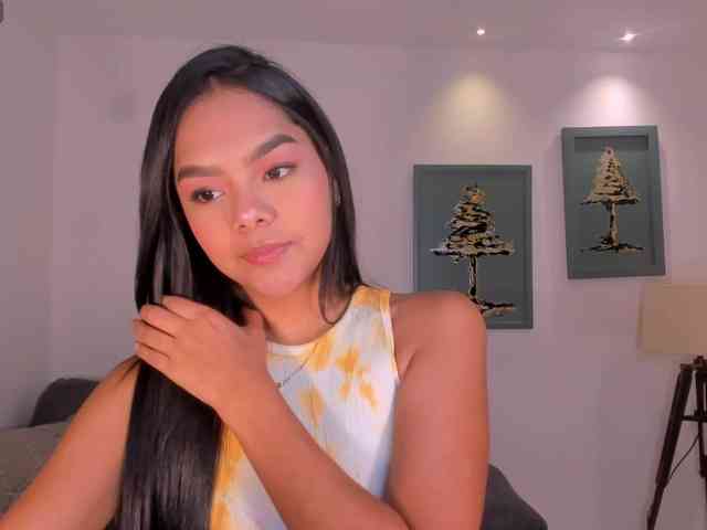 SaphiraJames webcam