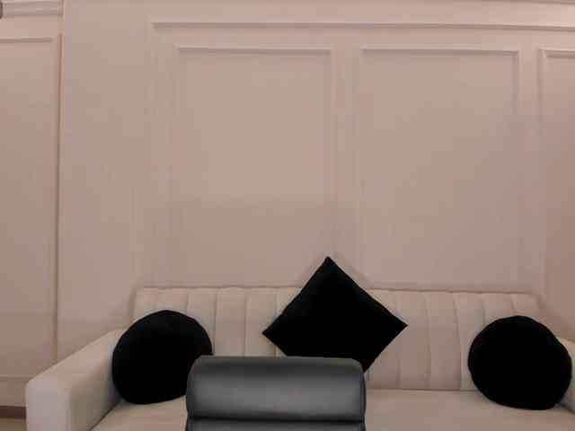 SaphiraJames webcam