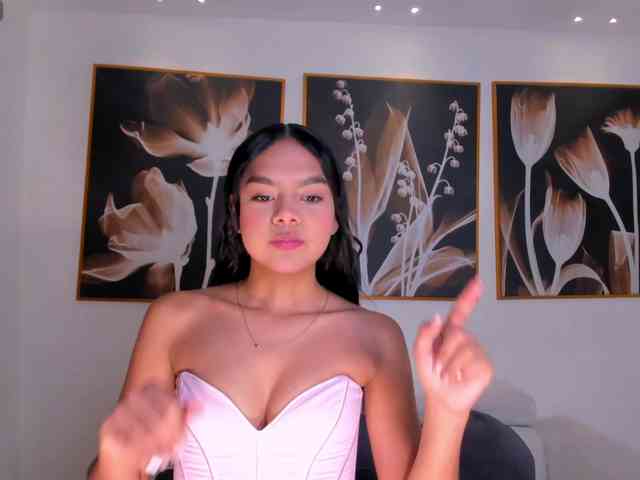 SaphiraJames webcam
