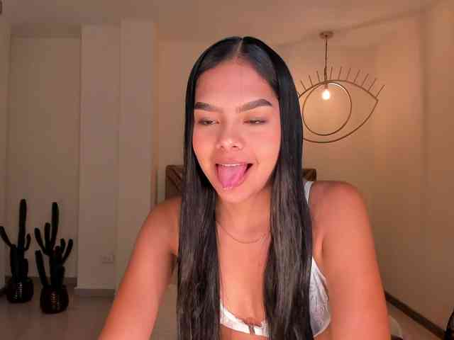 SaphiraJames webcam
