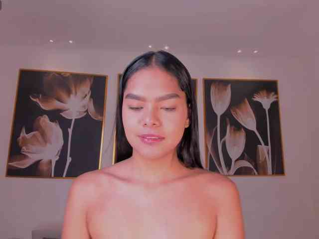 SaphiraJames webcam