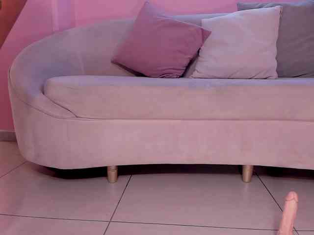 SaphiraJames webcam