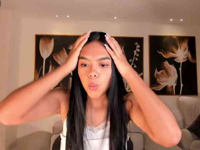 SaphiraJames webcam