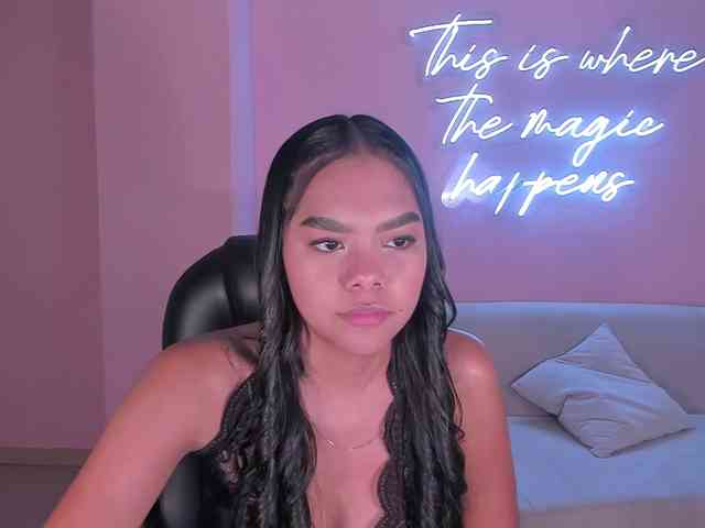 SaphiraJames webcam