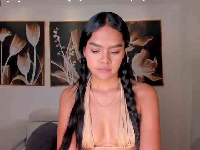 SaphiraJames webcam