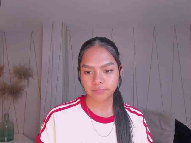 SaphiraJames webcam