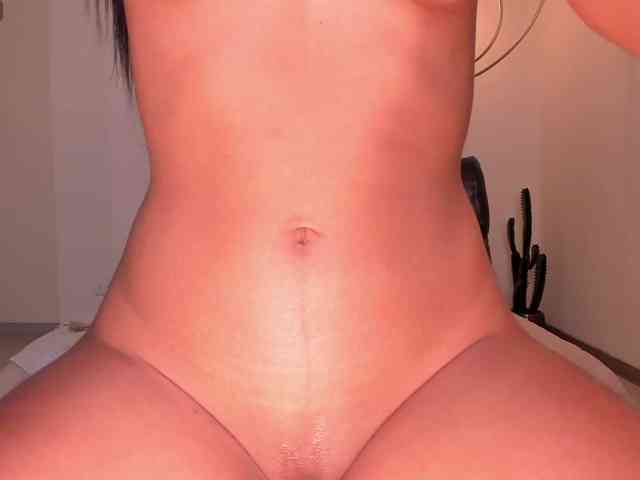 Modelo: SaphiraJames